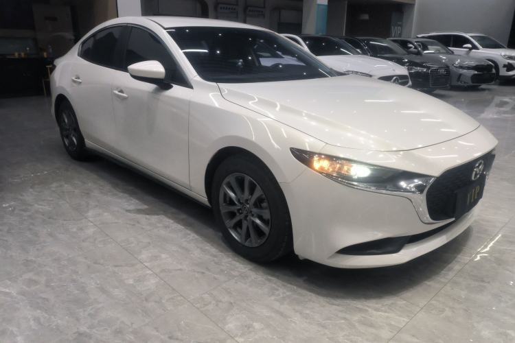 Used Mazda 3 Axela 2022 2.0L Automatic Zhiqing Edition Front Right 45 Deg