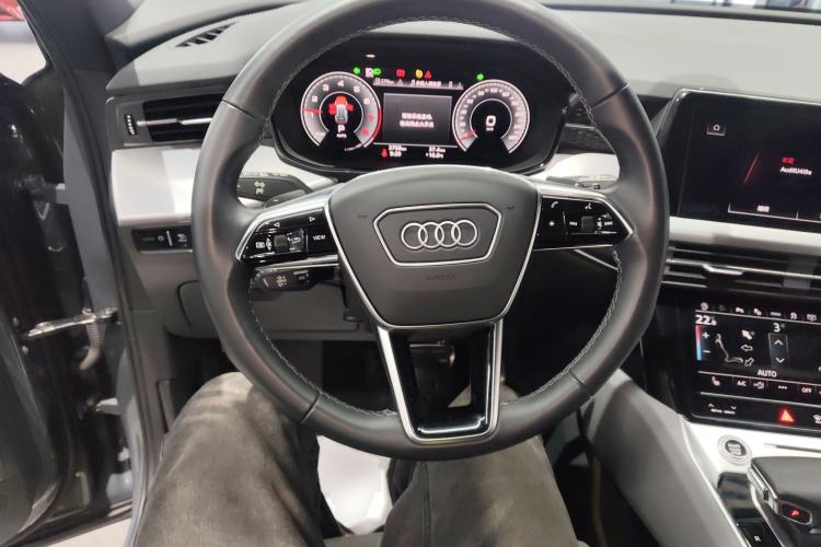 Used Audi Q6 2023 45 TFSI quattro Qiyun Edition Flying Rider Package
