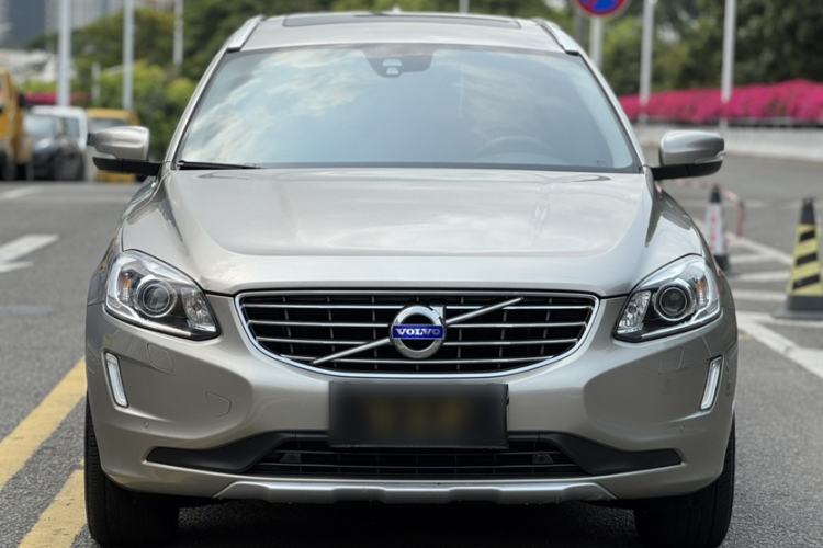 Used Volvo XC60 2015 T5 Smart Upgrade Model
