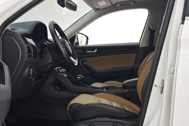 Used Skoda Kodiaq GT 2019 TSI330 Two-Wheel-Drive Luxury Edition China VI Standard Interior 3