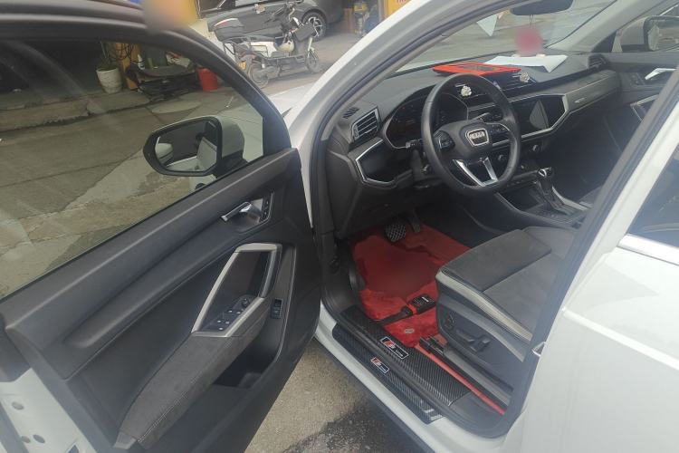 Used Audi Q3 2022 35 TFSI Progressive Dynamic Edition
