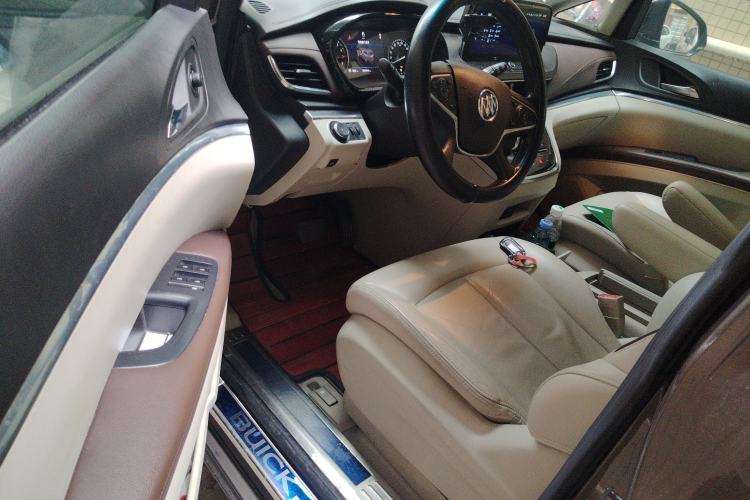 Used Buick GL8 2021 Land Cruiser Executive Class 652T Luxury Model Driver Seat