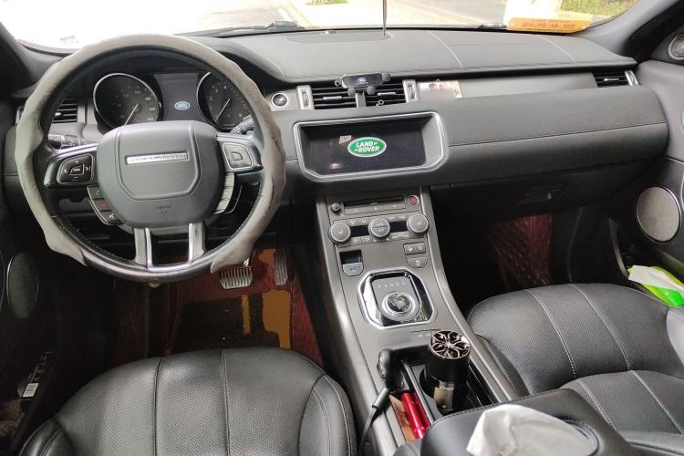 Used Land Rover Range Evoque 2018 240 PS Dream Lotus Lake Blue Limited Edition Center Console