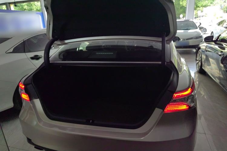 Used Toyota Camry 2019 2.0G Luxury Edition China VI Standard
