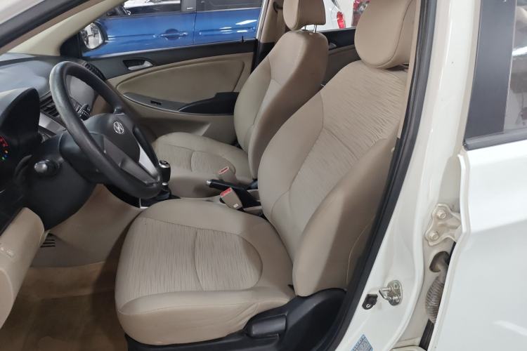 Used Hyundai Verna (older generation) 2014 1.4L Manual Smart GLS Trim