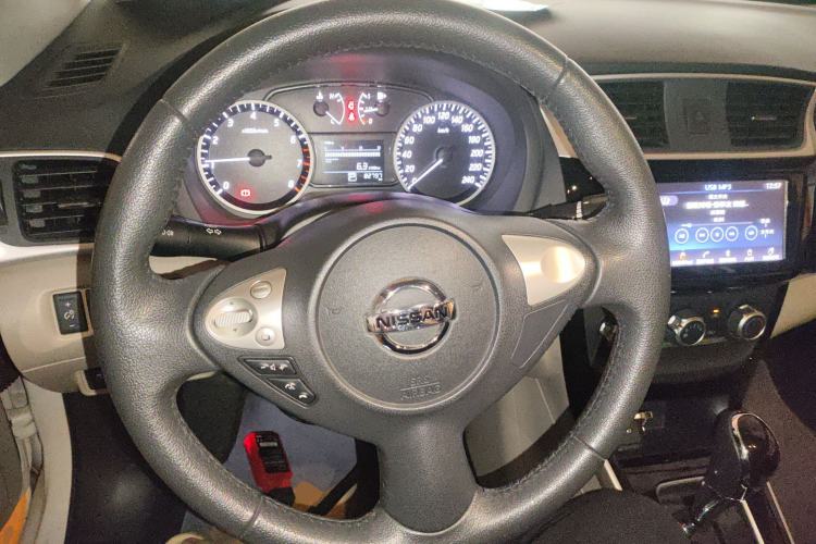 Used Nissan Sylphy 2018 1.6XV CVT Deluxe Edition Steering Wheel