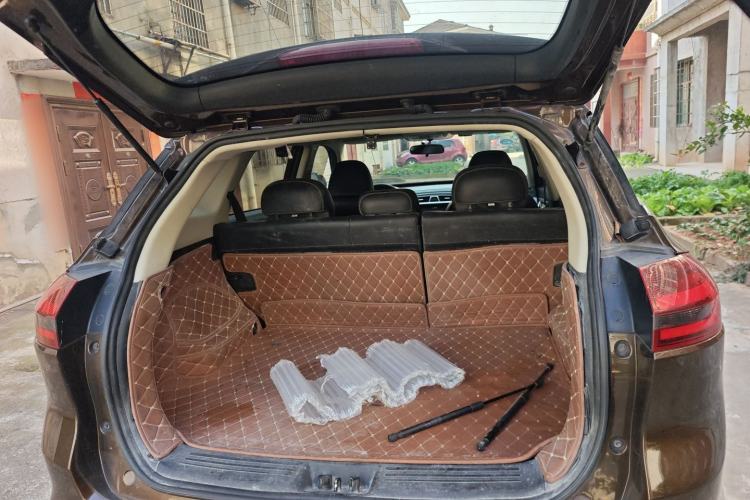 Used Geely Auto Emgrand X7 Sport 2018 1.8TD Automatic Two-Wheel Drive Smart Connect 4G Internet Edition
