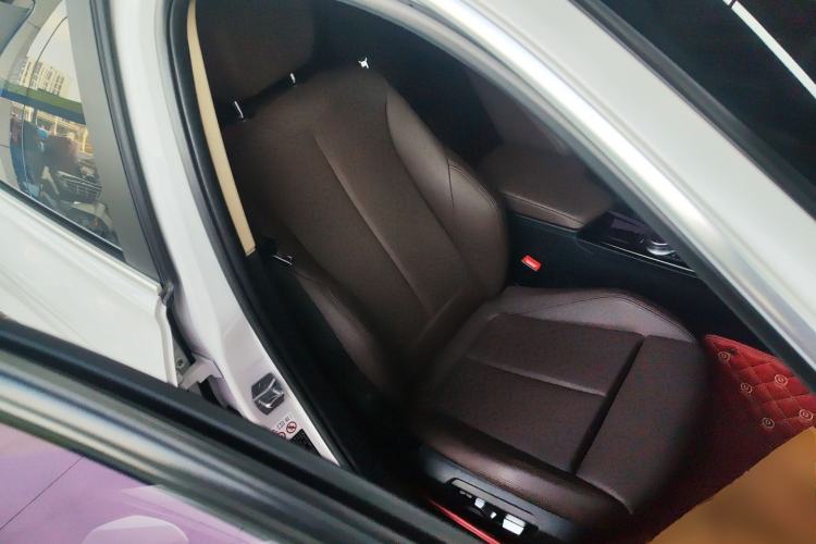 Used BMW 3 Series 2019 320Li Fashion Model
