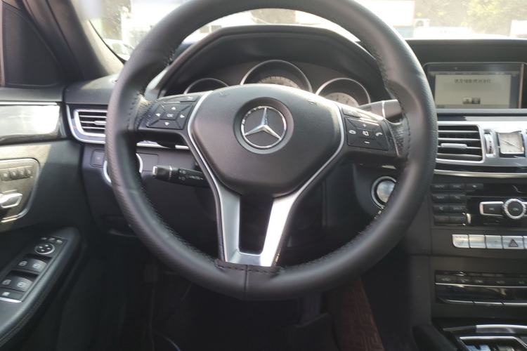 Used Mercedes-Benz E-Class 2015 E 260 L