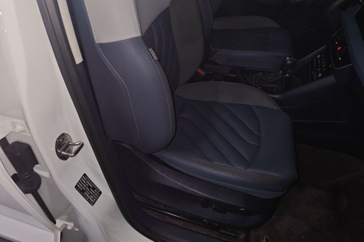 Used Volkswagen Tharu 2023 300TSI Two-Wheel-Drive Full Moon Edition
