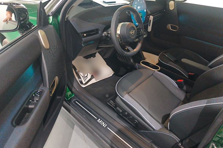 Used MINI Electric COOPER 2024 452km COOPER SE Artist
