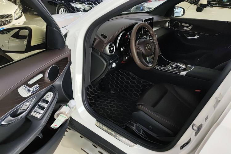 Used Mercedes-Benz GLC 2017 GLC 300 4MATIC Sport Edition