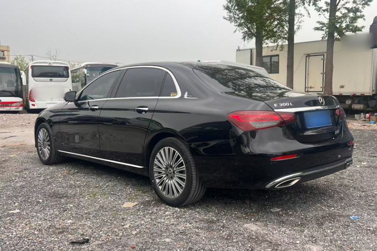 Used Mercedes-Benz E-Class 2023 Updated E 300 L Fashion Edition Exterior 5