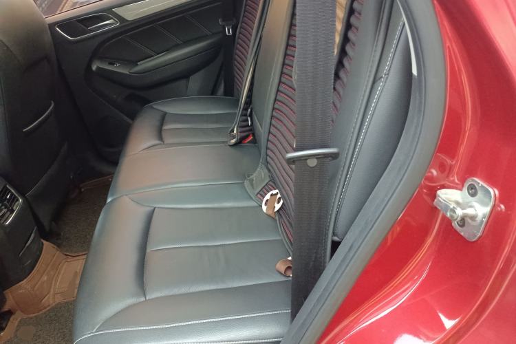 Used Roewe RX5 2016 30T Two-Wheel Drive Automatic Internet Smart Edition
