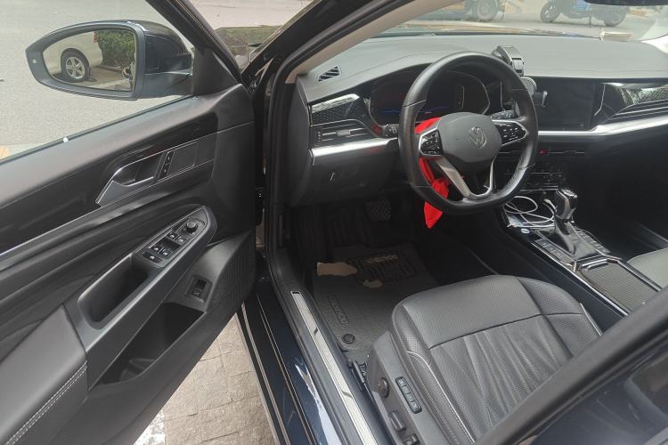 Used Volkswagen Passat 2023 330TSI Prestige Edition Driver Seat