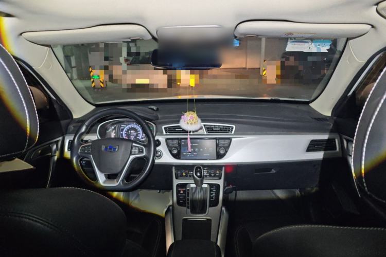 Used Geely Auto Emgrand X7 Sport 2016 1.8TD Automatic Smart Connectivity Version Center Console