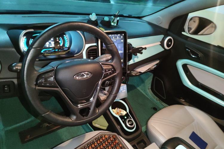 Used Chery QQ Little Ant 2021 200 000-Yuan Ant Fan Edition Talent Version Lithium Iron Phosphate 301 km Center Console