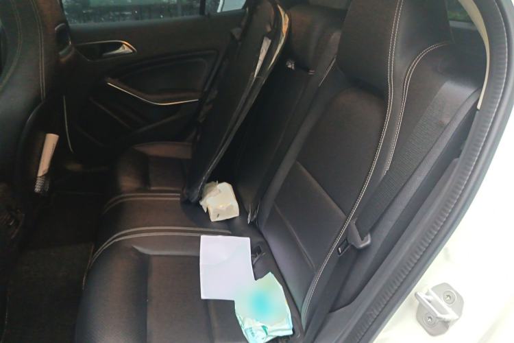 Used Mercedes-Benz GLA 2015 GLA 220 4MATIC Fashion Model Left Rear Seat