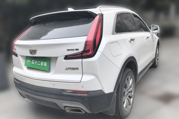 Used Cadillac XT4 2018 28T Two-Wheel-Drive Luxury Model Rear Right 45 Deg