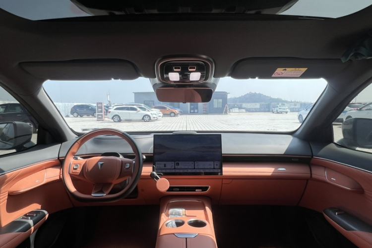 Used Deepal S07 2025 285Max Huawei Qiankun Intelligent Driving ADS SE Range-Extended Version Interior 2