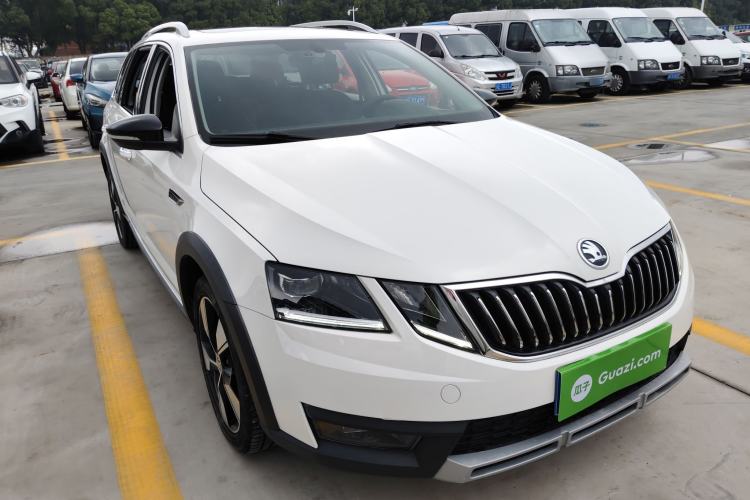 Used Skoda Octavia 2019 TSI280 DSG Luxury Edition Station Wagon China VI Standard