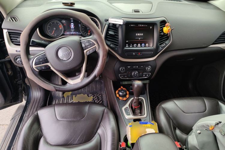 Used Jeep Cherokee 2016 2.4L Professional Smart Version