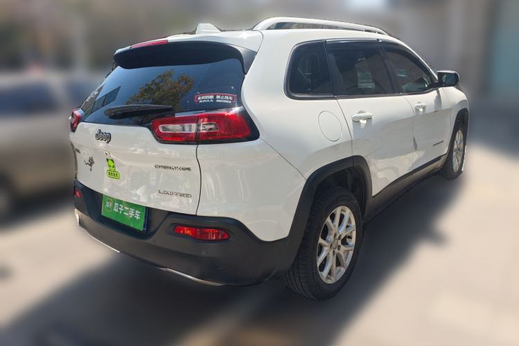 Used Jeep Cherokee 2017 2.0L Superior Edition