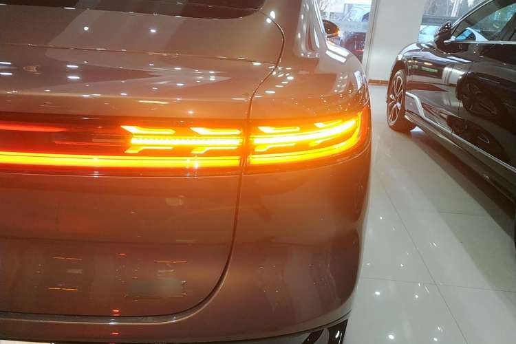 Used VOYAH PASSION 2023 Four-Wheel Drive Long-Range Version
