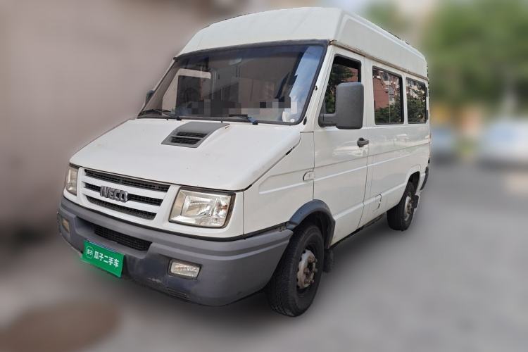 Used Iveco Daily 2012 2.5T-A35 Logistics Version 1 Mid-Roof