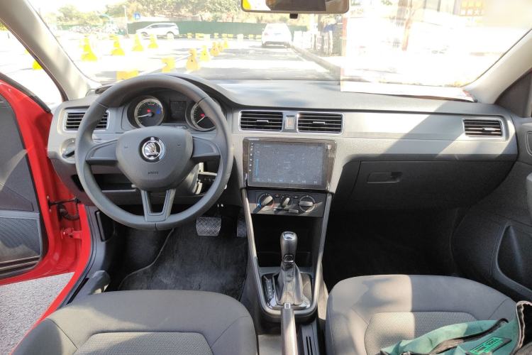 Used Skoda Rapid Spaceback 2018 1.6L Automatic Standard Edition