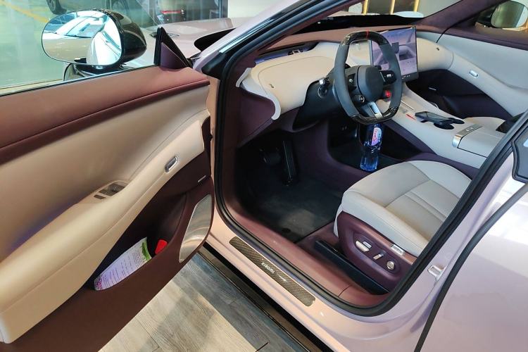 Used Xiaomi Auto YU7 2025 Ultra-Long Range High-Performance All-Wheel-Drive Max Edition
