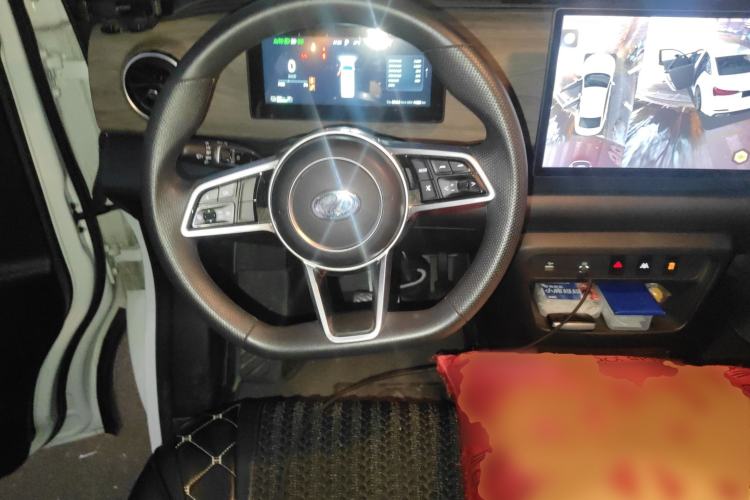 Used Ruichi EC75 2025 Model Passenger Vehicle Smart Driving Ultra-Charging Edition Pioneer II 50.1 kWh
