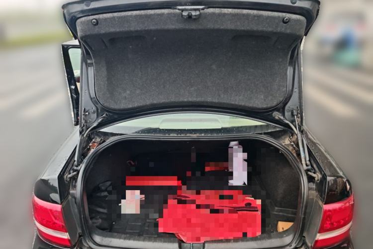 Used Volkswagen Passat 2009 1.8T Automatic Luxury Edition Trunk