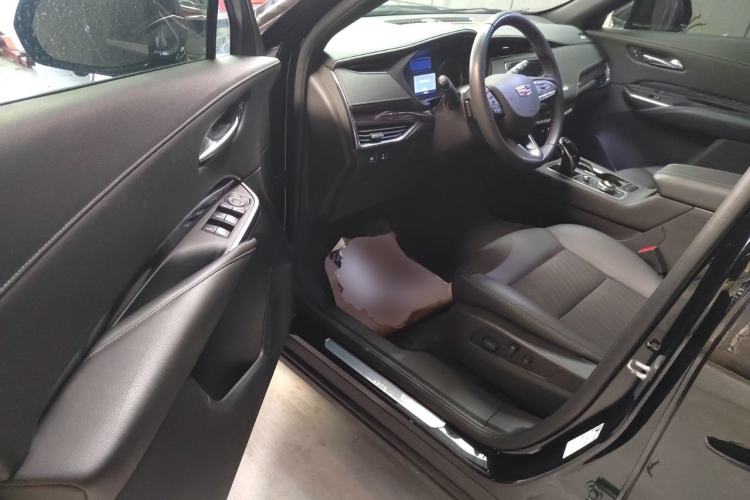 Used Cadillac XT4 2021 28T Two-Wheel Drive Tech Edition