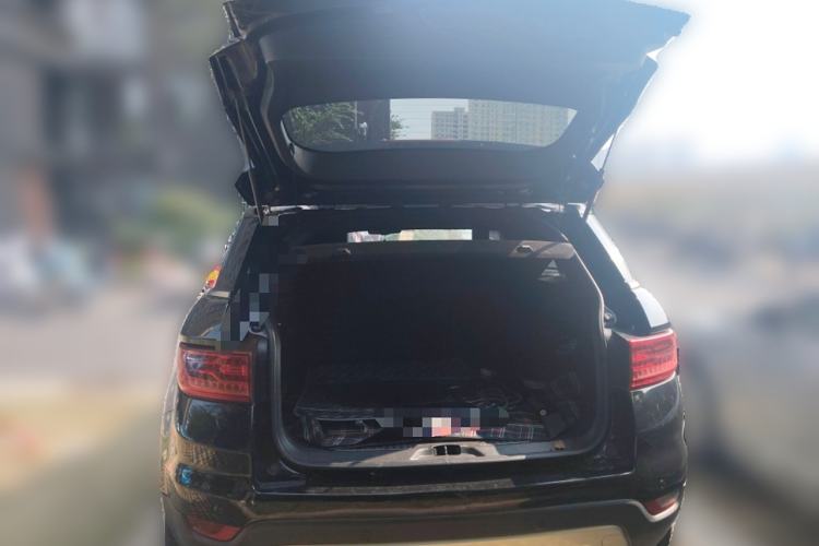 Used Land X7 2015 2.0T Panoramic Prestige Edition
