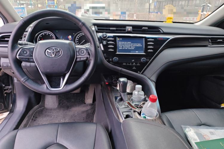 Used Toyota Camry 2018 2.0G Luxury Edition
