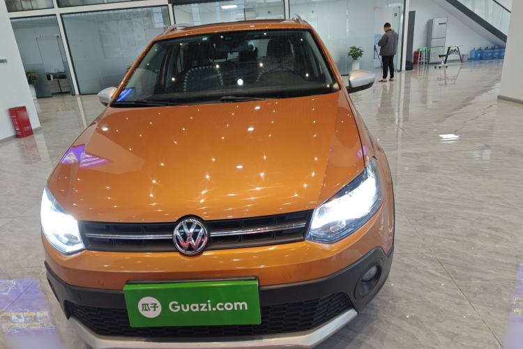 Used Volkswagen Polo 2016 1.6L Cross Polo Automatic
