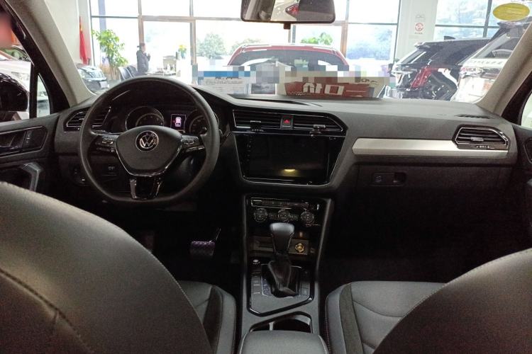 Used Volkswagen Tiguan L 2021 330TSI Automatic Two-Wheel Drive Smart Edition