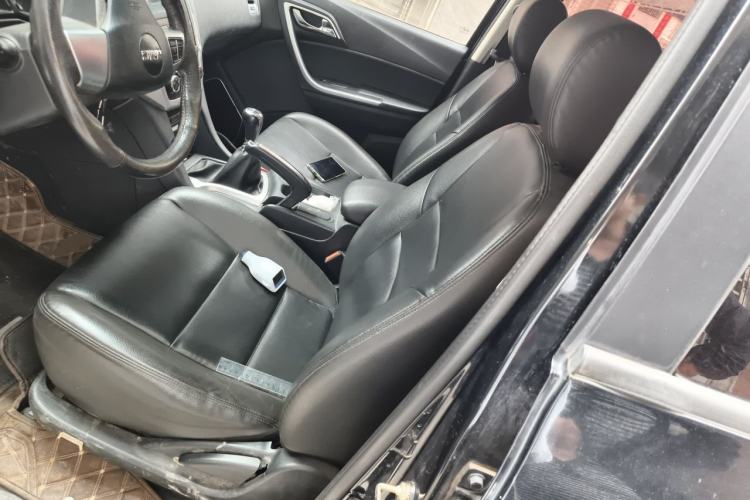 Used JMC Yuhu 7 2016 2.4T Two-Wheel Drive Luxury Edition JX4D24