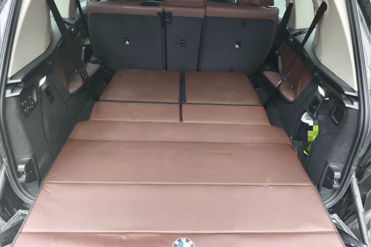 Used BMW X7 2021 Facelifted xDrive40i Luxury Package with Leading Features Trunk