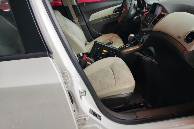 Used Chevrolet Cruze 2015 1.5L Classic SE AT Right Front Seat