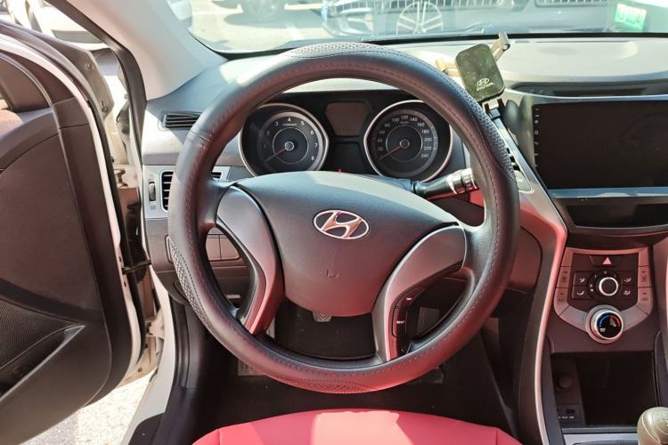 Used Hyundai Elantra (5th Generation / Langdong) 2015 1.6L Manual Fashion Edition
