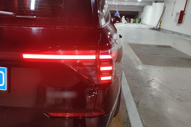 Used Ford Edge 2025 Ford Explorer L 2.0T EcoBoost Four-Wheel Drive 7-Seater Supreme Model Right Rear Taillight