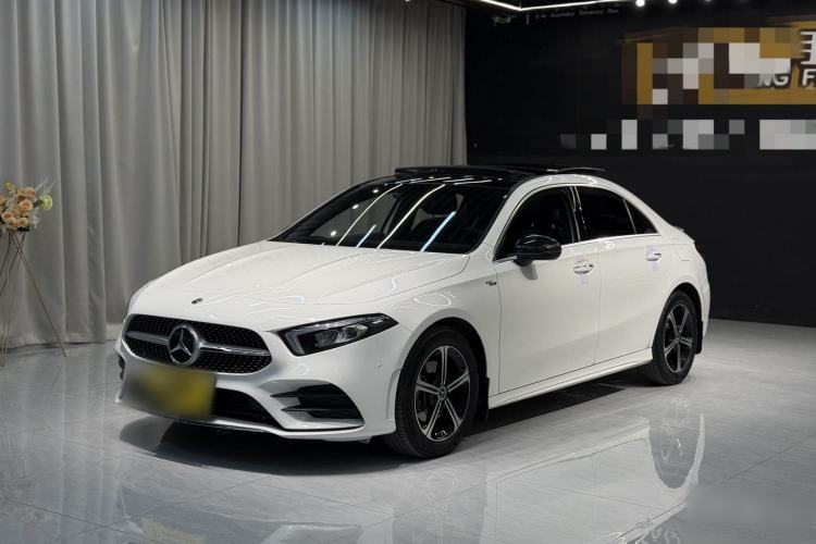 Used Mercedes-Benz A-Class 2022 Revised Version A 200 L Sport Sedan Fashionable Style