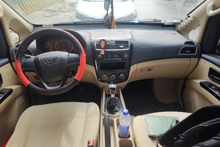 Used Wuling Zhengcheng 2015 1.8L Luxury Model LJ479QE2
