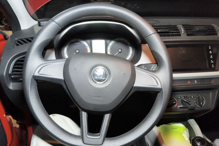 Used Skoda Fabia 2017 1.4L Automatic Car Enjoy Edition
