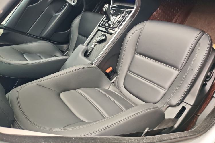 Used Jaguar XEL 2021 2.0T 250 PS S Progressive Elegance Edition Right Front Seat