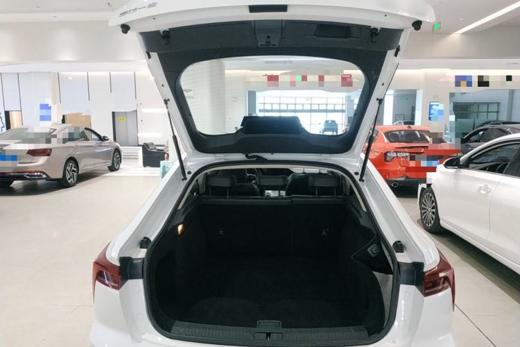 Used Bestune B70 2022 Third Generation 1.5T Automatic Enjoyment Version Trunk