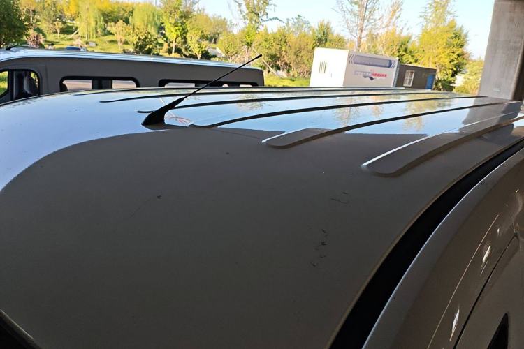 Used Wuling Yangguang 2024 300KM Comfort Version Passenger Van 75kW