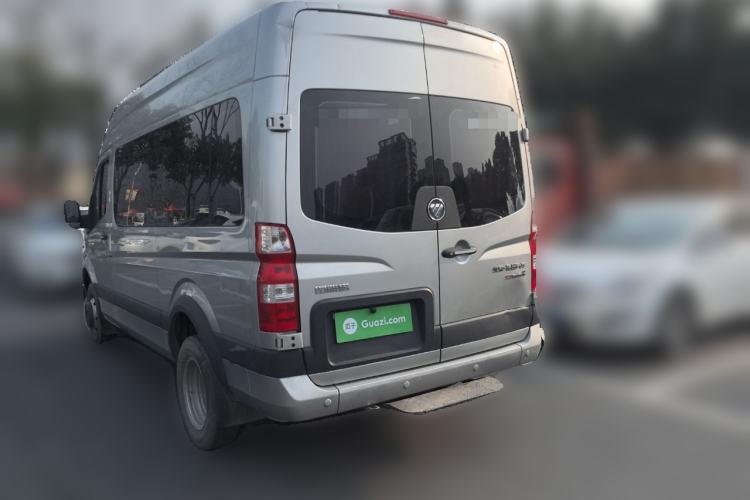 Used Foton Toano 2023 Cummins 2.8T Manual Jixiang Multi-Function Long-Wheelbase Mid-Roof Model with Rear Dual Tires Available in 7/9-Seater Configurations